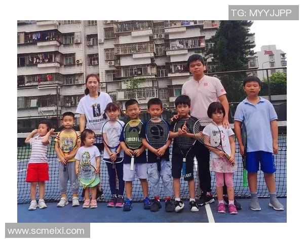 深圳网球队在总决赛中的灵活战术与团队协作表现分析